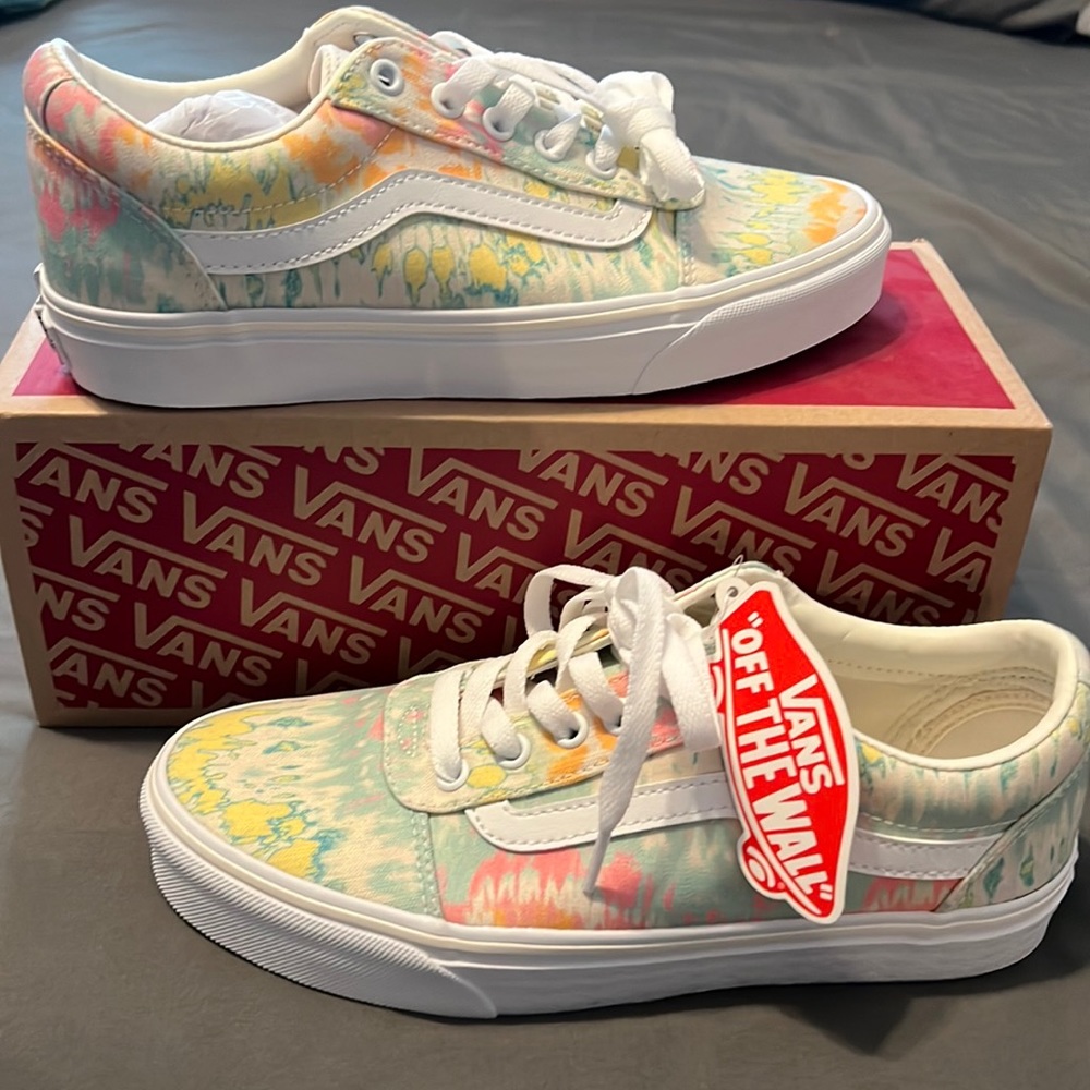 Women’s psychedelic tie-dye Vans